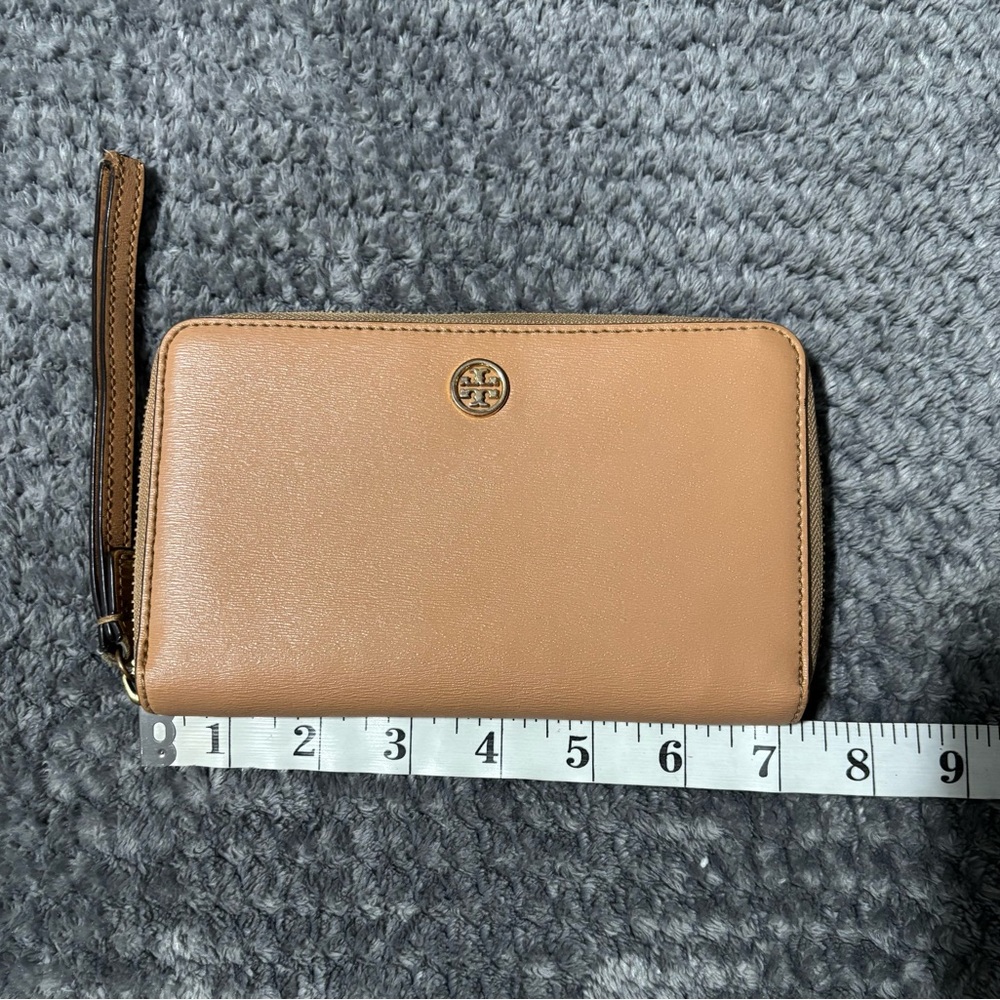 Tory Burch Robinson Pebbled Zip Continental Wristlet Wallet Light Brown-Tan - Picture 6 of 7